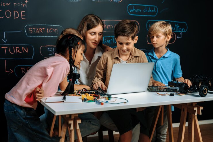 Tips for Teaching Applied Digital Skills to Kids and Beginners